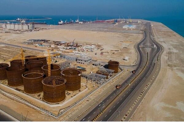 پیشرفت ۷۷ درصدی ساخت مخازن فرآورده‌های نفتی سنگین در بندر شهید بهشتی چابهار