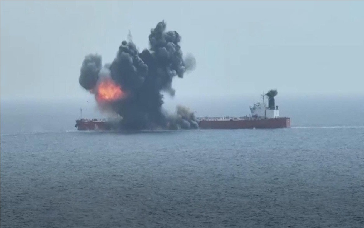 سخنگوی نیرو‌های مسلح یمن: کشتی «مجیک سیز» را به دلیل ارتباط با رژیم صهیونیستی به طور کامل در دریا…