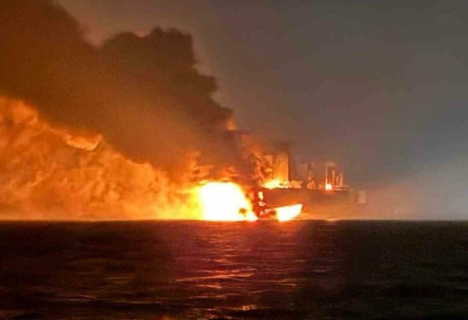 دو نفتکش روسیه در دریای سیاه دچار آتش سوزی شدند