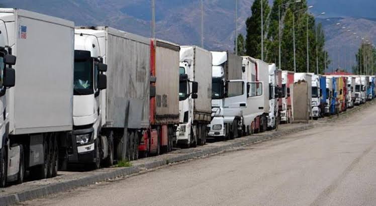 دولت قفل مرز بازرگان را باز کند